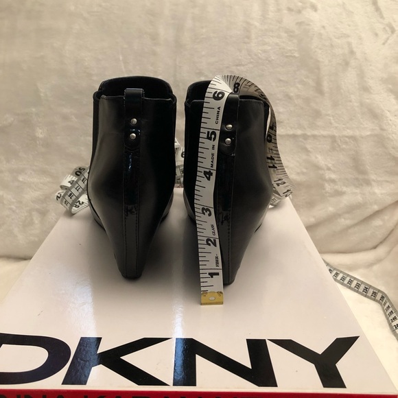 DKNY boots - Picture 4 of 7
